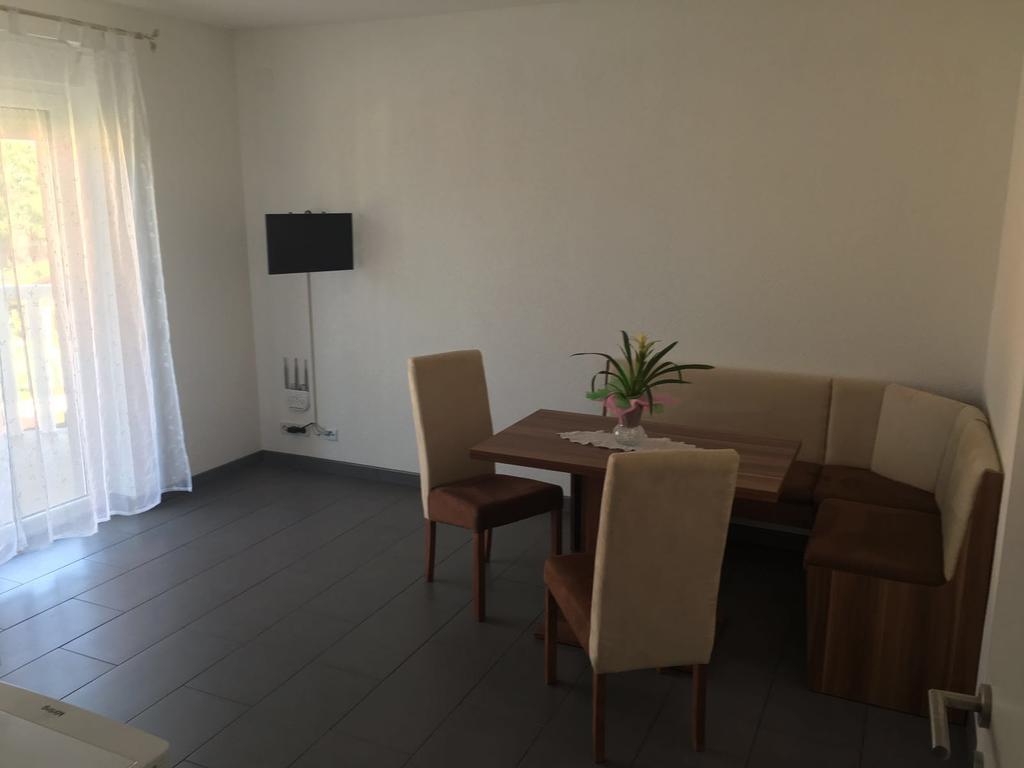 Apartments Barbic أوماغ المظهر الخارجي الصورة